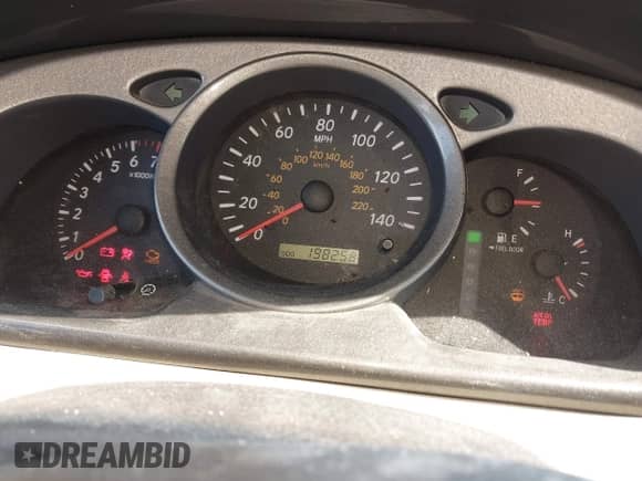 2001 Toyota Highlander с VIN JTEHF21A110036748, выставлен на аукционе IAAI как лот 42796589 с пробегом 198 258 миль миль и . История ставок и продаж доступна на DreamBid. Изображение 7.