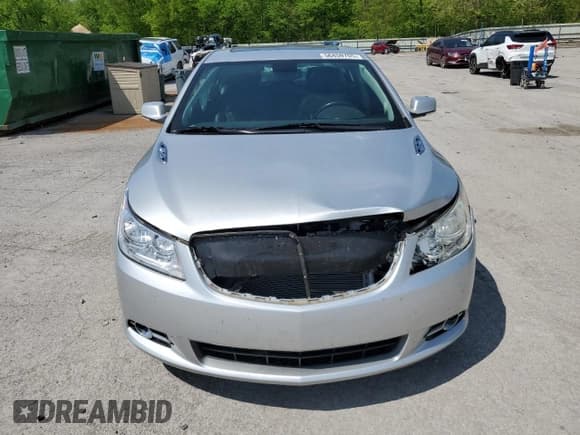 ✅ 2013 Buick LaCrosse Leather • VIN: 1G4GC5GR9DF329186 • Lot: 56459705. Wystawiony na Copart z przebiegiem 130 281 mil. Bezpłatny archiwum sprzedaży aukcyjnych z USA i szczegółowy raport historii pojazdu na DreamBid. Zdjęcie 5.