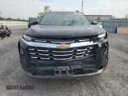 ✅ 2025 Chevrolet Equinox AWD LT • VIN: 3GNAXPEG0SL172928 • Lot: 67048905. Wystawiony na Copart z przebiegiem 3 328 mil. Bezpłatny archiwum sprzedaży aukcyjnych z USA i szczegółowy raport historii pojazdu na DreamBid. Zdjęcie 5.