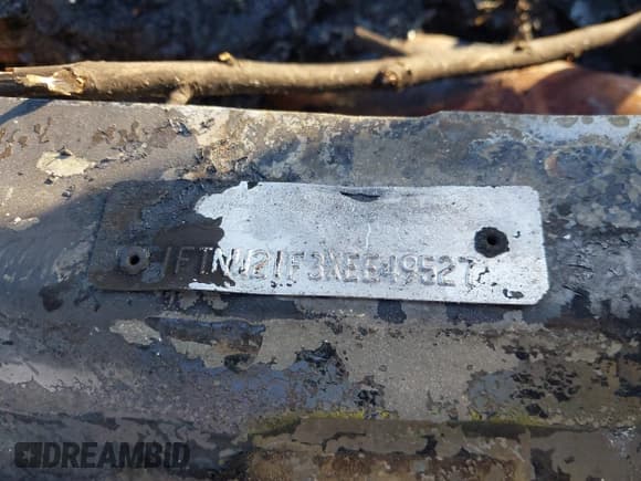 ✅ 1999 Ford F-250 XL • VIN: 1FTNW21F3XEE49527 • Lot: 43710429. Listed on IAAI with Not provided. Free auction sales archive from the USA and detailed vehicle history report at DreamBid. Image 9.