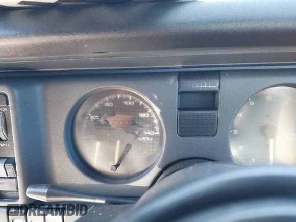 ✅ 1986 Pontiac Firebird Trans Am • VIN: 1G2FW87F6GN210279 • Лот: 41260317. Опубликован ранее на IAAI с пробегом 124 290 миль. Бесплатный доступ к архиву аукционных продаж из США и подробный отчёт об истории автомобиля на DreamBid. Изображение 7.