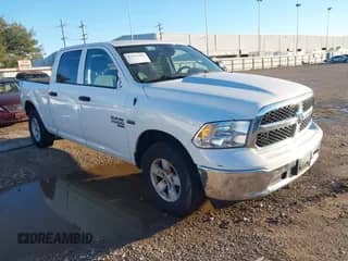 2023 Ram 1500 SLT z VIN 1C6RR7TT1PS565228, wystawiony jako IAAI lot #43587956 z przebiegiem 60 727 mil mil oraz . Historia ofert i sprzedaży dostępna na DreamBid. Obrazek 1.