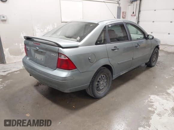 ✅ 2006 Ford Focus S • VIN: 1FAHP34N06W214617 • Lot: 43507627. Wystawiony na IAAI z przebiegiem 134 239 mil. Bezpłatny archiwum sprzedaży aukcyjnych z USA i szczegółowy raport historii pojazdu na DreamBid. Zdjęcie 4.