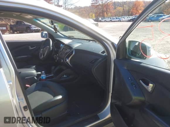 2013 Hyundai Tucson GLS с VIN KM8JUCAC7DU593918, выставлен на аукционе IAAI как лот 43626735 с пробегом 141 479 миль миль и . История ставок и продаж доступна на DreamBid. Изображение 5.