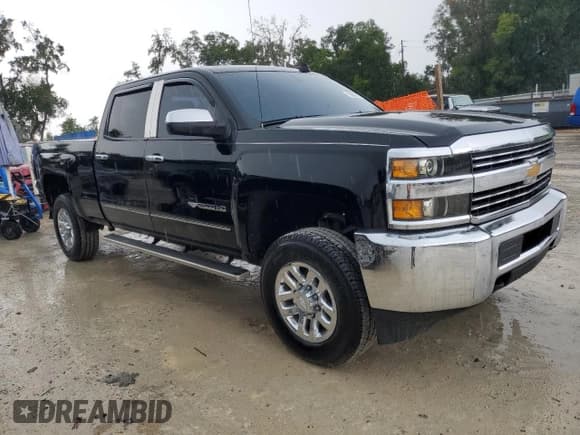✅ 2015 Chevrolet Silverado 2500HD LT • VIN: 1GC1CVEG9FF561138 • Lot: 63829185. Wystawiony na Copart z przebiegiem 112 658 mil. Bezpłatny archiwum sprzedaży aukcyjnych z USA i szczegółowy raport historii pojazdu na DreamBid. Zdjęcie 4.