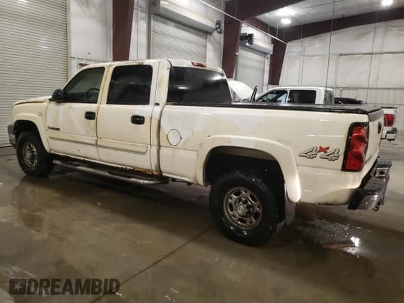 ✅ 2006 Chevrolet Silverado 2500HD LT2 • VIN: 1GCHK23U06F175913 • Lot: 72050815. Wystawiony na Copart z przebiegiem 138 242 mil. Bezpłatny archiwum sprzedaży aukcyjnych z USA i szczegółowy raport historii pojazdu na DreamBid. Zdjęcie 2.