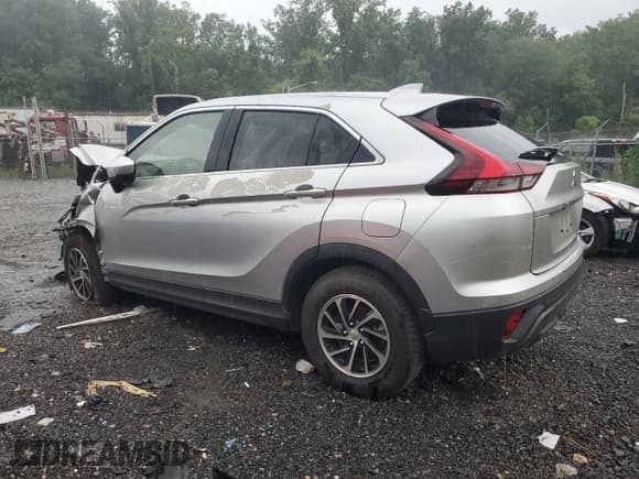 ✅ 2024 Mitsubishi Eclipse Cross ES • VIN: JA4ATUAA0RZ061281 • Lot: 66767305. Listed on Copart with 4,331 mi. Free auction sales archive from the USA and detailed vehicle history report at DreamBid. Image 2.
