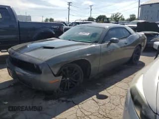 ✅ 2017 Dodge Challenger SXT • VIN: 2C3CDZAGXHH665842 • Lot: 65860574. Wystawiony na Copart z przebiegiem 103 727 mil. Bezpłatny archiwum sprzedaży aukcyjnych z USA i szczegółowy raport historii pojazdu na DreamBid. Zdjęcie 1.