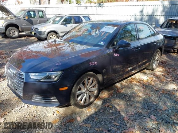 ✅ 2017 Audi A4 Premium • VIN: WAUANAF41HN046096 • Lot: 43592316. Wystawiony na IAAI z przebiegiem 76 643 mil. Bezpłatny archiwum sprzedaży aukcyjnych z USA i szczegółowy raport historii pojazdu na DreamBid. Zdjęcie 17.