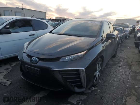 ✅ 2018 Toyota Mirai • VIN: JTDBVRBD8JA004453 • Lot: 70790272. Wystawiony na Copart z przebiegiem 84 516 mil. Bezpłatny archiwum sprzedaży aukcyjnych z USA i szczegółowy raport historii pojazdu na DreamBid. Zdjęcie 1.