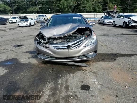 ✅ 2014 Hyundai Sonata Limited • VIN: 5NPEC4AC7EH895705 • Lot: 85545185. Listed on Copart with 82,427 mi. Free auction sales archive from the USA and detailed vehicle history report at DreamBid. Image 14.