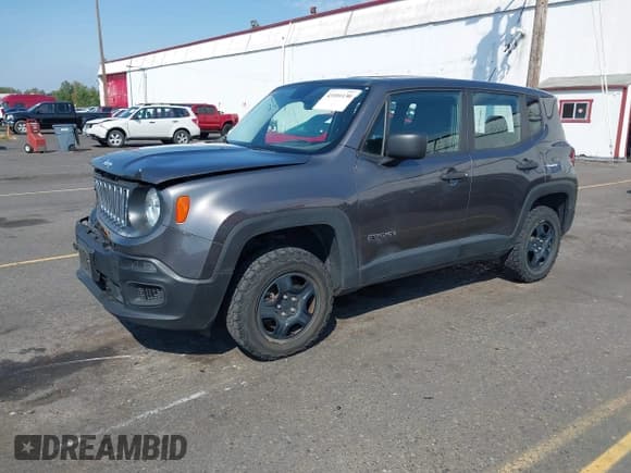 ✅ 2017 Jeep Renegade Sport • VIN: ZACCJBAB1HPF11549 • Лот: 43101130. Опубликован ранее на IAAI с пробегом 63 961 миль. Бесплатный доступ к архиву аукционных продаж из США и подробный отчёт об истории автомобиля на DreamBid. Изображение 17.