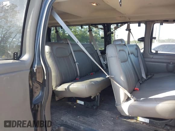 ✅ 2015 Chevrolet Express Passenger 1LS • VIN: 1GAZGZFG8F1284064 • Lot: 43441034. Listed on IAAI with 85,444 mi. Free auction sales archive from the USA and detailed vehicle history report at DreamBid. Image 6.