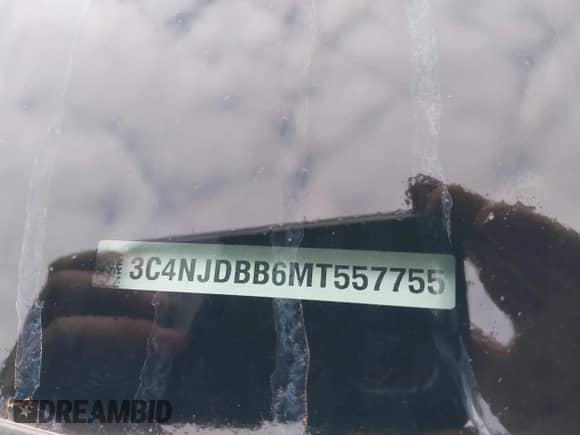 2021 Jeep Compass Latitude with VIN 3C4NJDBB6MT557755, listed as a IAAI auction lot 40976028 with 24,972 mi miles and . Bid and sale history available at DreamBid. Image 9.