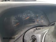 ✅ 2003 GMC Sierra 1500 • VIN: 1GTEC19TX3E326007 • Лот: 58394025. Опубликован ранее на Copart с пробегом Не указан. Бесплатный доступ к архиву аукционных продаж из США и подробный отчёт об истории автомобиля на DreamBid. Изображение 9.