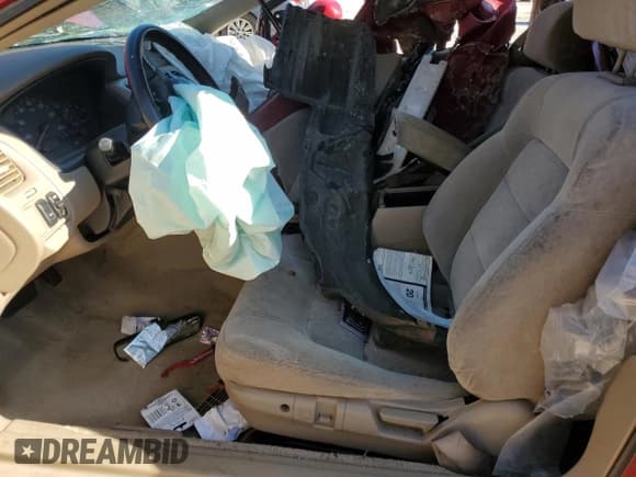 ✅ 2000 Honda Accord EX • VIN: 1HGCG2255YA034391 • Lot: 92275195. Listed on Copart with 202,789 mi. Free auction sales archive from the USA and detailed vehicle history report at DreamBid. Image 7.