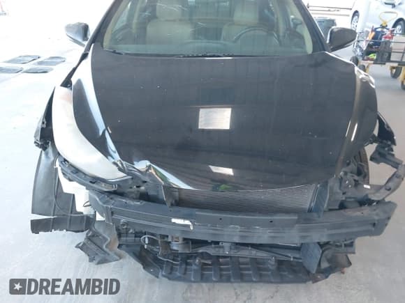 ✅ 2012 Hyundai Elantra Limited • VIN: 5NPDH4AEXCH145565 • Lot: 43452960. Listed on IAAI with 197,672 mi. Free auction sales archive from the USA and detailed vehicle history report at DreamBid. Image 13.