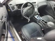 ✅ 2011 Hyundai Genesis Coupe Grand Touring • VIN: KMHHU6KH7BU045523 • Lot: 60708495. Wystawiony na Copart z przebiegiem Nie podano. Bezpłatny archiwum sprzedaży aukcyjnych z USA i szczegółowy raport historii pojazdu na DreamBid. Zdjęcie 8.