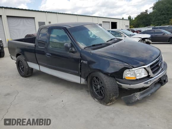 ✅ 2003 Ford F-150 XL • VIN: 1FTRX17W83NB73484 • Лот: 69668305. Опубликован ранее на Copart с пробегом 290 301 миль. Бесплатный доступ к архиву аукционных продаж из США и подробный отчёт об истории автомобиля на DreamBid. Изображение 4.