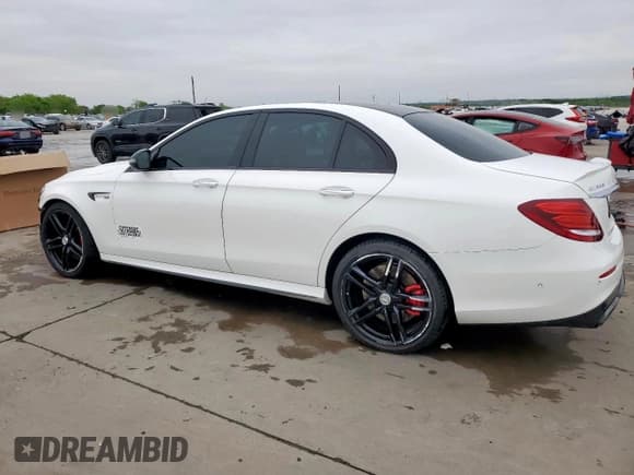 ✅ 2018 Mercedes-Benz E 63 S AMG • VIN: WDDZF8KB8JA254169 • Lot: 50769985. Wystawiony na Copart z przebiegiem 111 984 mil. Bezpłatny archiwum sprzedaży aukcyjnych z USA i szczegółowy raport historii pojazdu na DreamBid. Zdjęcie 2.