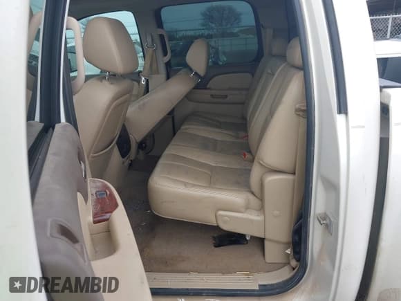 ✅ 2009 Chevrolet Silverado 1500 • VIN: 3GCEC33J79G169282 • Lot: 41387505. Wystawiony na IAAI z przebiegiem 243 182 mil. Bezpłatny archiwum sprzedaży aukcyjnych z USA i szczegółowy raport historii pojazdu na DreamBid. Zdjęcie 8.