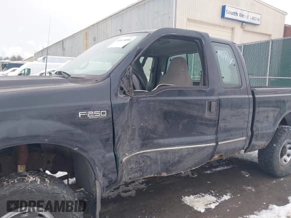 ✅ 1999 Ford F-250 XL • VIN: 1FTNX21L1XED96507 • Lot: 41614080. Listed on IAAI with 182,627 mi. Free auction sales archive from the USA and detailed vehicle history report at DreamBid. Image 6.