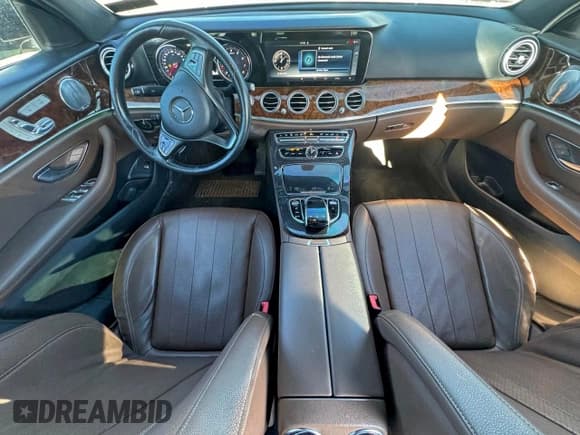 ✅ 2017 Mercedes-Benz E 300 Luxury • VIN: WDDZF4KB3HA239730 • Lot: 96794025. Listed on Copart with 115,680 mi. Free auction sales archive from the USA and detailed vehicle history report at DreamBid. Image 9.