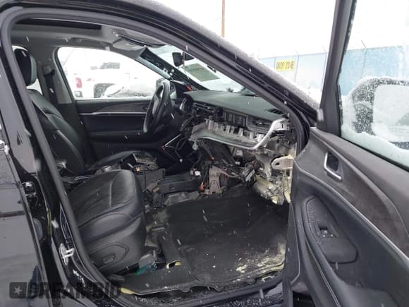 ✅ 2022 Jeep Grand Cherokee Limited • VIN: 1C4RJKBG8N8512334 • Lot: 41504930. Wystawiony na IAAI z przebiegiem Nie podano. Bezpłatny archiwum sprzedaży aukcyjnych z USA i szczegółowy raport historii pojazdu na DreamBid. Zdjęcie 5.