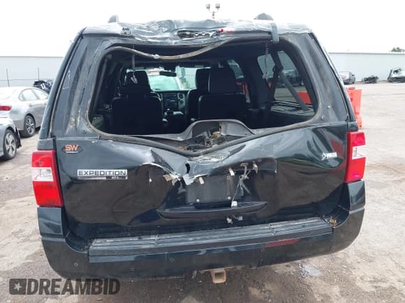 ✅ 2014 Ford Expedition Max Limited • VIN: 1FMJK2A51EEF43058 • Лот: 42962969. Опубликован ранее на IAAI с пробегом 214 480 миль. Бесплатный доступ к архиву аукционных продаж из США и подробный отчёт об истории автомобиля на DreamBid. Изображение 6.