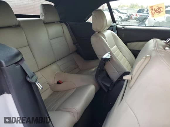 2014 Ford Mustang V6 с VIN 1ZVBP8EM8E5273502, выставлен на аукционе Copart как лот 71125485 с пробегом Не указан миль и Списание • Salvage title. История ставок и продаж доступна на DreamBid. Изображение 10.