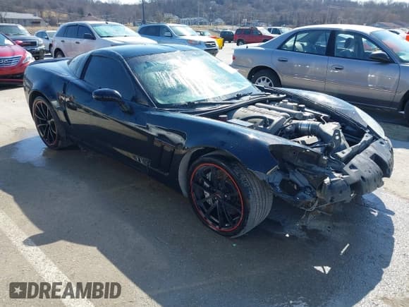 ✅ 2013 Chevrolet Corvette Grand Sport 3LT • VIN: 1G1YW2DW7D5104711 • Lot: 41669931. Wystawiony na IAAI z przebiegiem 62 867 mil. Bezpłatny archiwum sprzedaży aukcyjnych z USA i szczegółowy raport historii pojazdu na DreamBid. Zdjęcie 1.