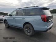 ✅ 2025 Ford Expedition Tremor • VIN: 1FMJU1RG1SEA05885 • Lot: 85390045. Wystawiony na Copart z przebiegiem 8 613 mil. Bezpłatny archiwum sprzedaży aukcyjnych z USA i szczegółowy raport historii pojazdu na DreamBid. Zdjęcie 2.