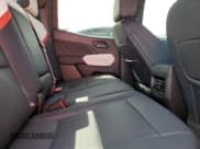 ✅ 2024 GMC Canyon 4WD AT4X • VIN: 1GTP6EEK4R1146736 • Lot: 51126715. Wystawiony na Copart z przebiegiem 15 037 mil. Bezpłatny archiwum sprzedaży aukcyjnych z USA i szczegółowy raport historii pojazdu na DreamBid. Zdjęcie 10.