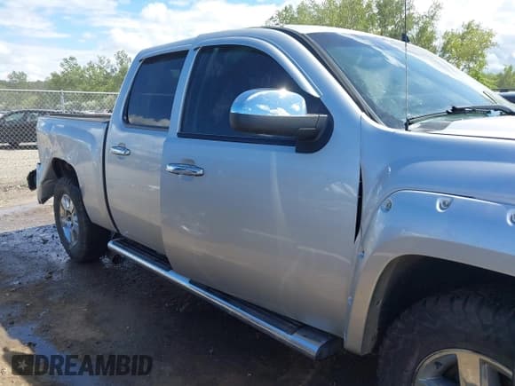 ✅ 2013 Chevrolet Silverado 1500 LTZ • VIN: 3GCPKTE70DG352111 • Lot: 43073411. Wystawiony na IAAI z przebiegiem 181 356 mil. Bezpłatny archiwum sprzedaży aukcyjnych z USA i szczegółowy raport historii pojazdu na DreamBid. Zdjęcie 13.