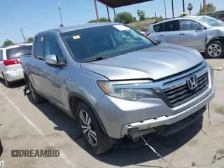 ✅ 2017 Honda Ridgeline RTS • VIN: 5FPYK3F42HB017461 • Лот: 42596296. Опубликован ранее на IAAI с пробегом 136 784 миль. Бесплатный доступ к архиву аукционных продаж из США и подробный отчёт об истории автомобиля на DreamBid. Изображение 1.