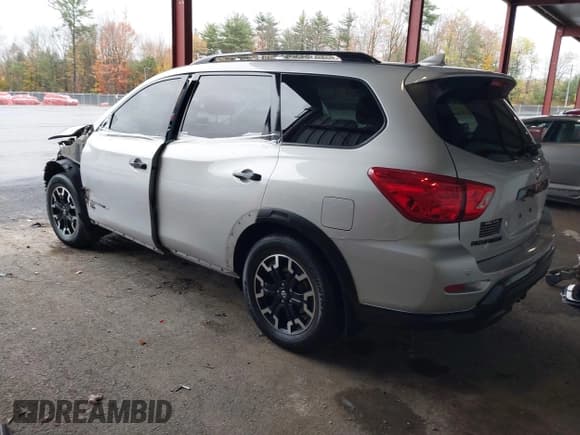 ✅ 2020 Nissan Pathfinder SL • VIN: 5N1DR2CM3LC637027 • Lot: 43399065. Listed on IAAI with 116,814 mi. Free auction sales archive from the USA and detailed vehicle history report at DreamBid. Image 3.