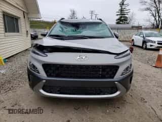 2023 Hyundai Kona Limited z VIN KM8K5CA31PU011043, wystawiony jako Copart lot #48028133 z przebiegiem 134 mil mil oraz . Historia ofert i sprzedaży dostępna na DreamBid. Obrazek 5.