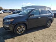 ✅ 2011 Kia Sorento SX • VIN: 5XYKW4A28BG092437 • Лот: 90810415. Опубликован ранее на Copart с пробегом 231 772 миль. Бесплатный доступ к архиву аукционных продаж из США и подробный отчёт об истории автомобиля на DreamBid. Изображение 1.