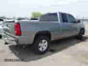 2006 Chevrolet Silverado 1500 LT2 z VIN 2GCEC19T361333158, wystawiony jako IAAI lot #42218305 z przebiegiem 220 009 mil mil oraz . Historia ofert i sprzedaży dostępna na DreamBid. Obrazek 4.