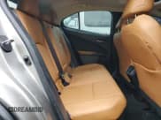 ✅ 2021 Lexus UX 250h • VIN: JTHP9JBH6M2051234 • Лот: 56878245. Опубликован ранее на Copart с пробегом 66 914 миль. Бесплатный доступ к архиву аукционных продаж из США и подробный отчёт об истории автомобиля на DreamBid. Изображение 10.