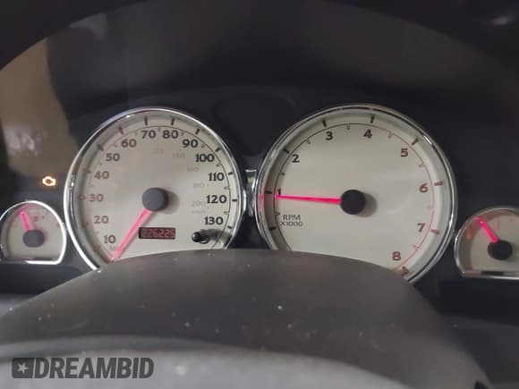 ✅ 2006 Saturn VUE • VIN: 5GZCZ63456S899762 • Lot: 42789916. Wystawiony na IAAI z przebiegiem 226 225 mil. Bezpłatny archiwum sprzedaży aukcyjnych z USA i szczegółowy raport historii pojazdu na DreamBid. Zdjęcie 7.