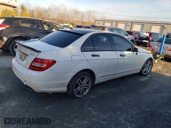 ✅ 2012 Mercedes-Benz C 300 Sport • VIN: WDDGF8BB3CA648642 • Lot: 41773525. Listed on Copart with 176,053 mi. Free auction sales archive from the USA and detailed vehicle history report at DreamBid. Image 3.