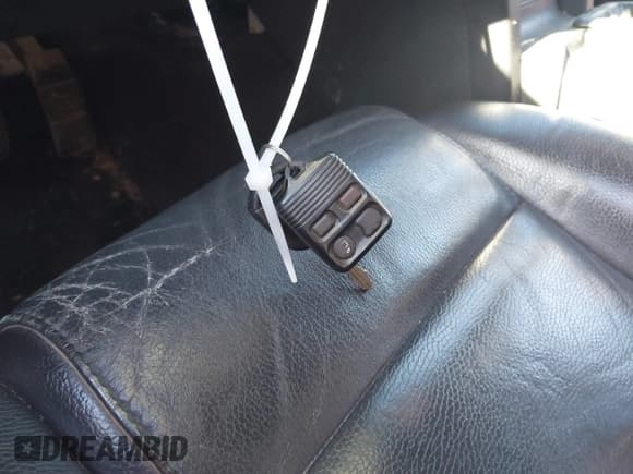 ✅ 2007 Ford Mustang Deluxe • VIN: 1ZVFT80N475351354 • Lot: 43556903. Wystawiony na IAAI z przebiegiem 250 306 mil. Bezpłatny archiwum sprzedaży aukcyjnych z USA i szczegółowy raport historii pojazdu na DreamBid. Zdjęcie 11.