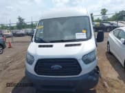✅ 2016 Ford Transit • VIN: 1FTYR1CG0GKA95827 • Lot: 42814606. Wystawiony na IAAI z przebiegiem 220 267 mil. Bezpłatny archiwum sprzedaży aukcyjnych z USA i szczegółowy raport historii pojazdu na DreamBid. Zdjęcie 12.