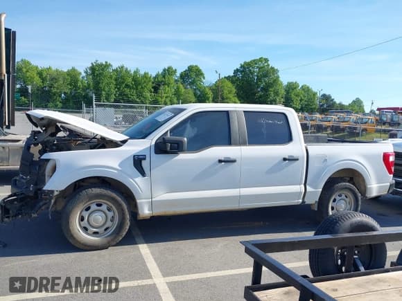✅ 2022 Ford F-150 XL • VIN: 1FTEW1CP5NKD70388 • Lot: 42175877. Listed on IAAI with 66,304 mi. Free auction sales archive from the USA and detailed vehicle history report at DreamBid. Image 15.