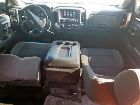 ✅ 2018 Chevrolet Silverado 1500 • VIN: 1GC4CZCY6JF139918 • Lot: 62668235. Wystawiony na Copart z przebiegiem 296 517 mil. Bezpłatny archiwum sprzedaży aukcyjnych z USA i szczegółowy raport historii pojazdu na DreamBid. Zdjęcie 8.