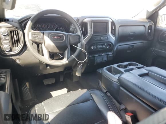 ✅ 2021 GMC Sierra 1500 • VIN: 1GTU9AEF8MZ229571 • Lot: 51665955. Wystawiony na Copart z przebiegiem 96 058 mil. Bezpłatny archiwum sprzedaży aukcyjnych z USA i szczegółowy raport historii pojazdu na DreamBid. Zdjęcie 8.