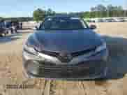 2019 Toyota Camry LE z VIN 4T1B11HK5KU794289, wystawiony jako Copart lot #69141015 z przebiegiem 43 768 mil mil oraz Szkoda całkowita • Salvage title. Historia ofert i sprzedaży dostępna na DreamBid. Obrazek 5.