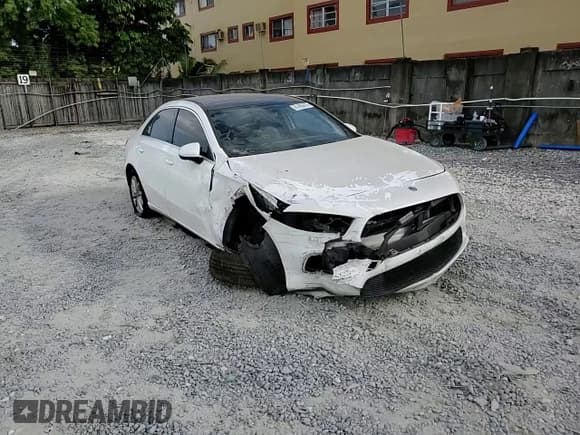 ✅ 2020 Mercedes-Benz A 220 • VIN: W1K3G4EB8LW046161 • Lot: 91485075. Wystawiony na Copart z przebiegiem 93 577 mil. Bezpłatny archiwum sprzedaży aukcyjnych z USA i szczegółowy raport historii pojazdu na DreamBid. Zdjęcie 13.
