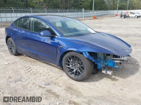 ✅ 2025 Tesla Model 3 Long Range • VIN: 5YJ3E1EB6SF916023 • Лот: 43415865. Опубликован ранее на IAAI с пробегом 4 100 миль. Бесплатный доступ к архиву аукционных продаж из США и подробный отчёт об истории автомобиля на DreamBid. Изображение 1.